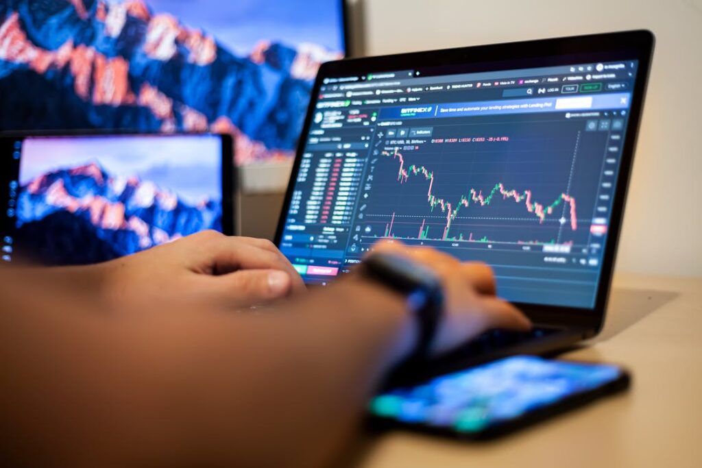 Mobile Forex Trading in Singapore: Best Brokers for On-the-Go Traders