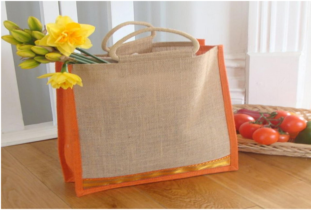 The Benefits of Using Jute Bags Over Plastic Bags